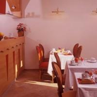 Adonis Marseille Vieux-Port