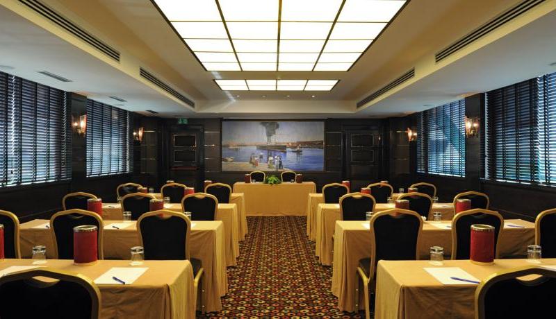 Royal Garden Hotel