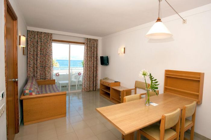 Hobby Club Apartments