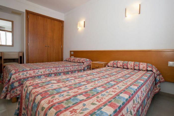 Hobby Club Apartments