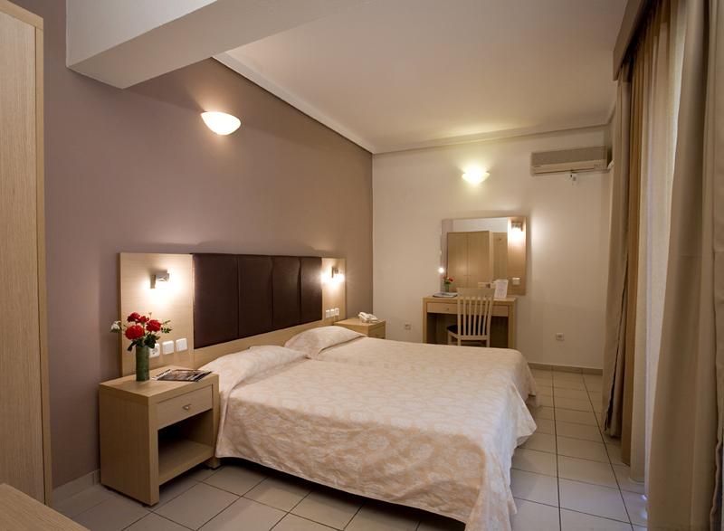 Caravel Apartment Hotel