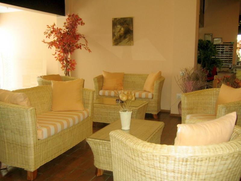 Caravel Apartment Hotel