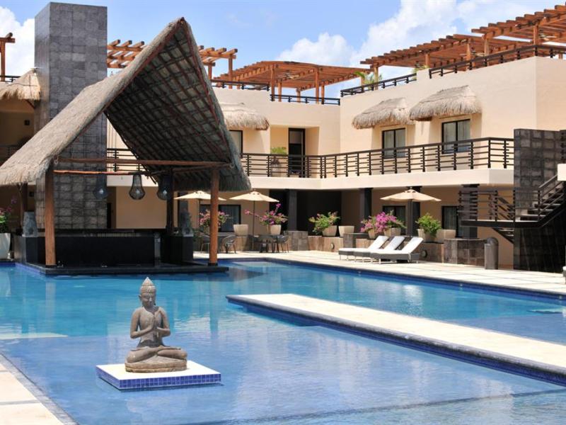 Aldea Thai Luxury Condohotel