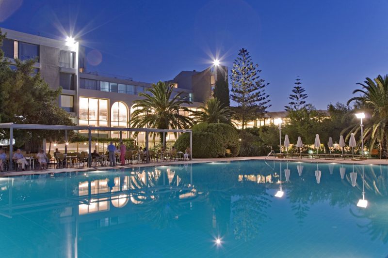 Caravia Beach Hotel & Bungalows