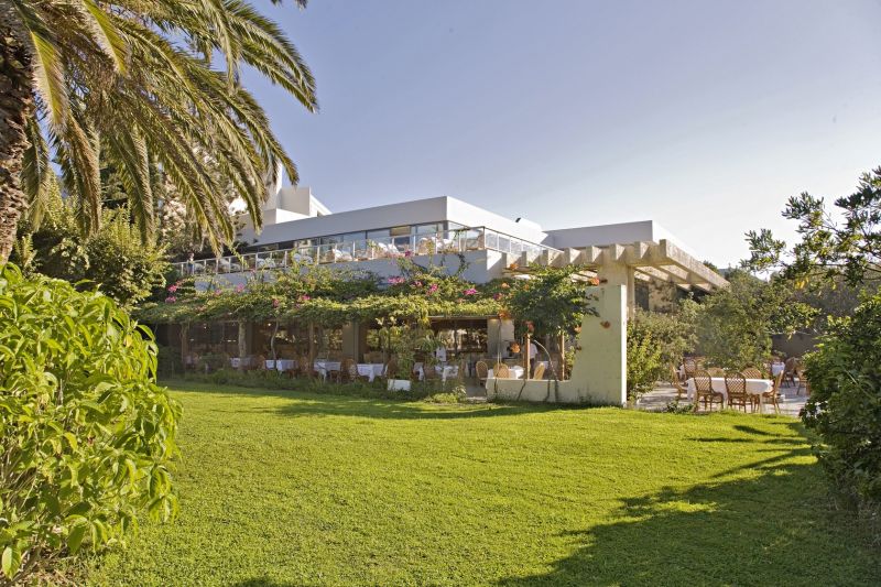 Caravia Beach Hotel & Bungalows