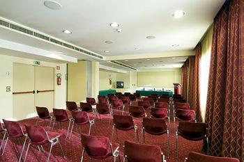 Alpi Hotel