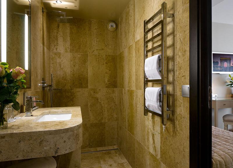 B Montmartre Hotel