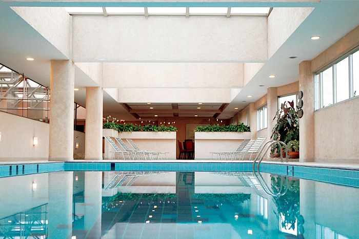 Bristol Dobly International Hotel