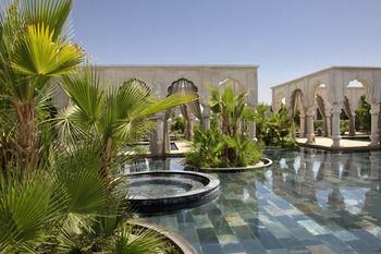 Palais Namaskar
