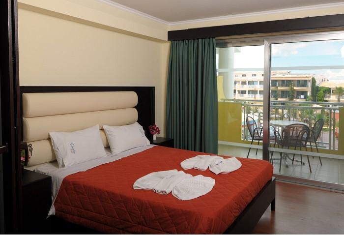 Caretta Beach Hotel & Apartments