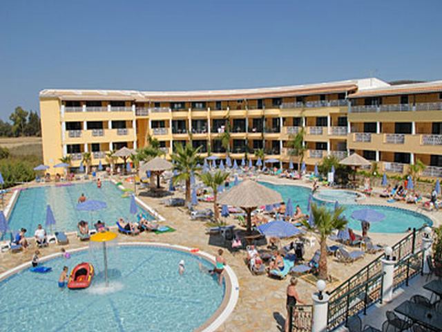 Caretta Beach Hotel & Apartments