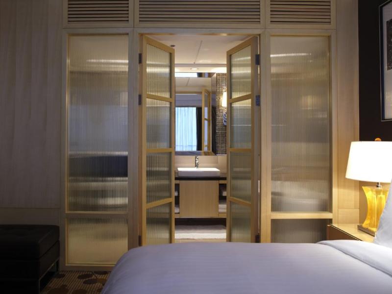 Courtyard By Marriott Shanghai Central