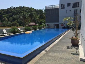 Fave Hotel Cenang Beach