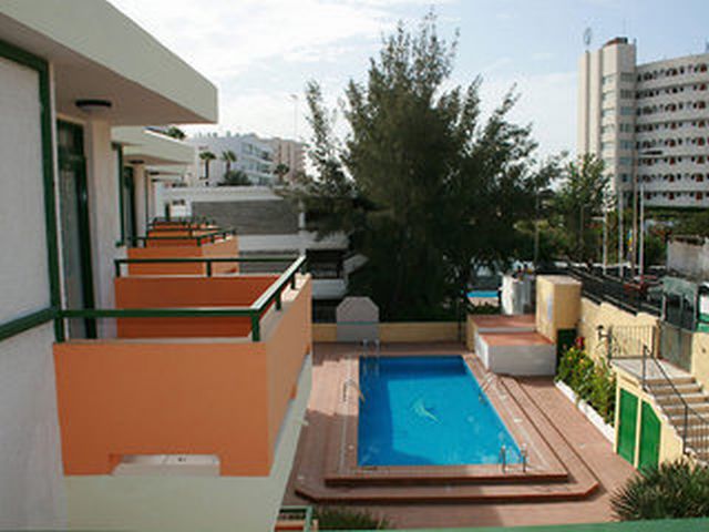Apartamentos Atis Tirma