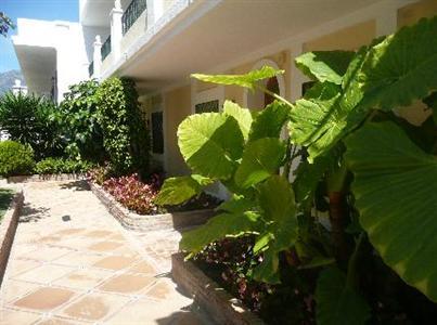 Aloha Gardens