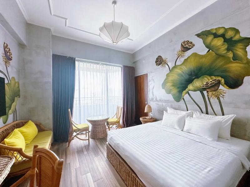 The Light Hotel & Resort