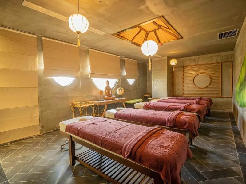 The Light Hotel & Resort