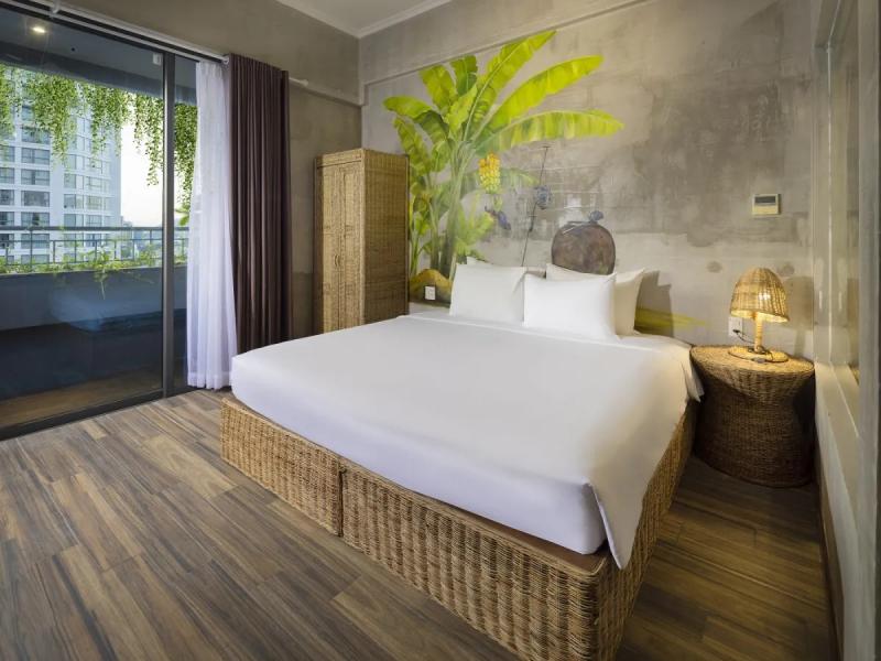 The Light Hotel & Resort