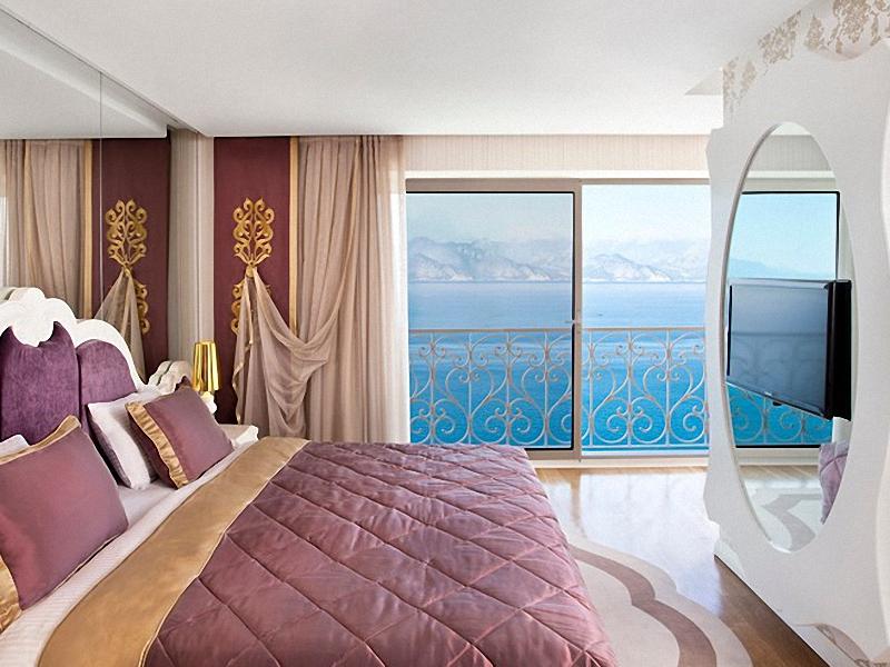 La Boutique Hotel & Suites