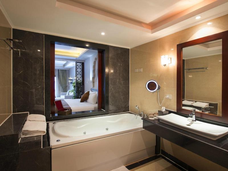 Sunrise Arabian Beach Resort-Grand Select