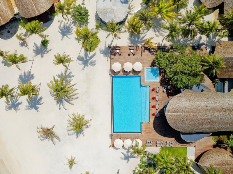 Outrigger Maldives Maafushivaru