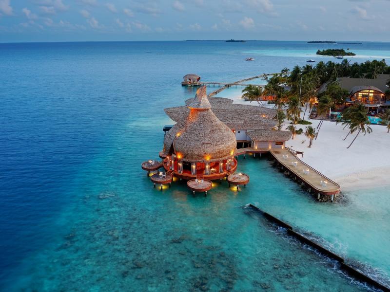 Outrigger Maldives Maafushivaru