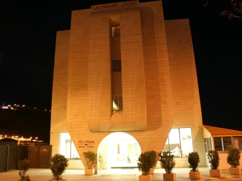 La Maison Hotel