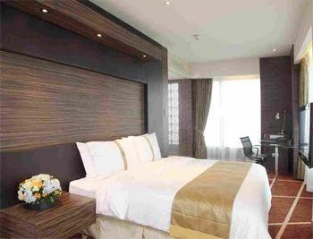 Holiday Inn Shanghai West