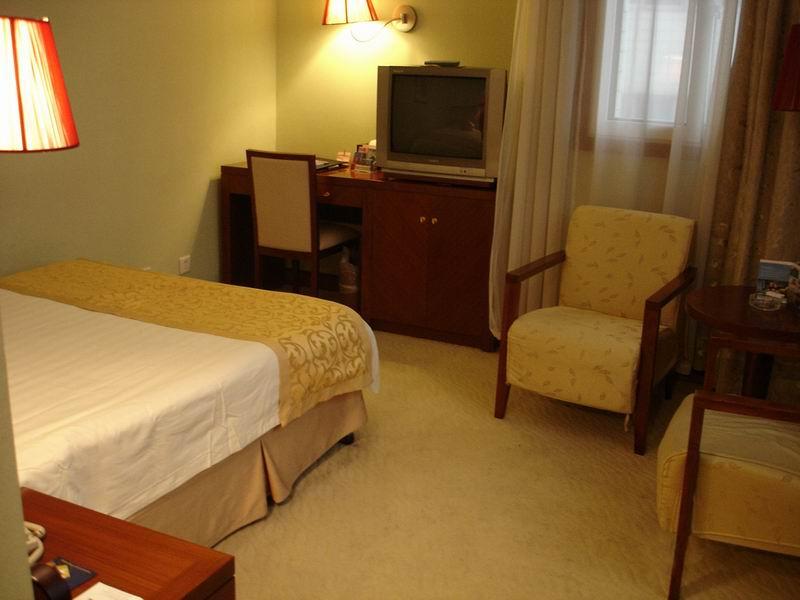 Holiday Inn Express Shanghai Zhenping by IHG