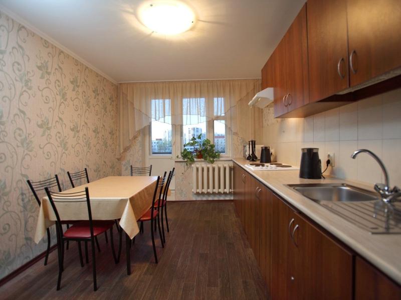 Островок (ул. Бухарестская)