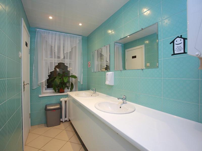 Островок (ул. Бухарестская)