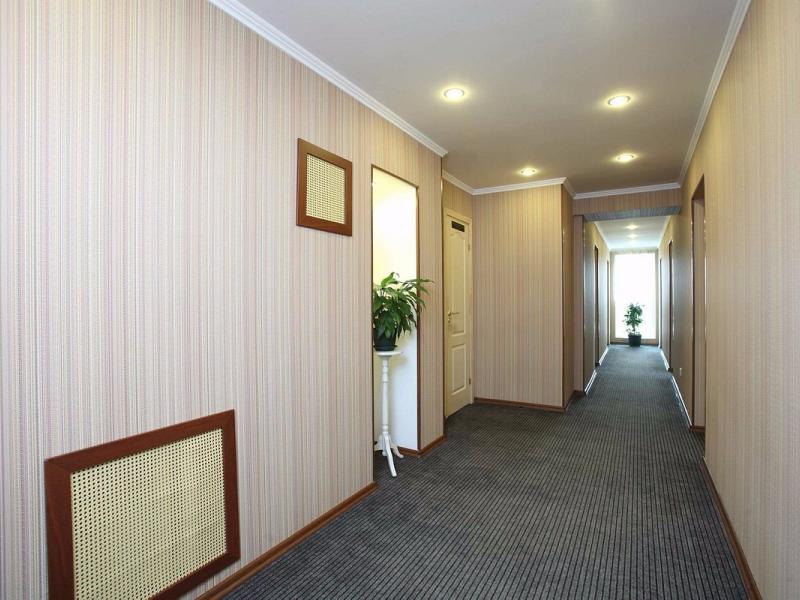 Островок (ул. Бухарестская)