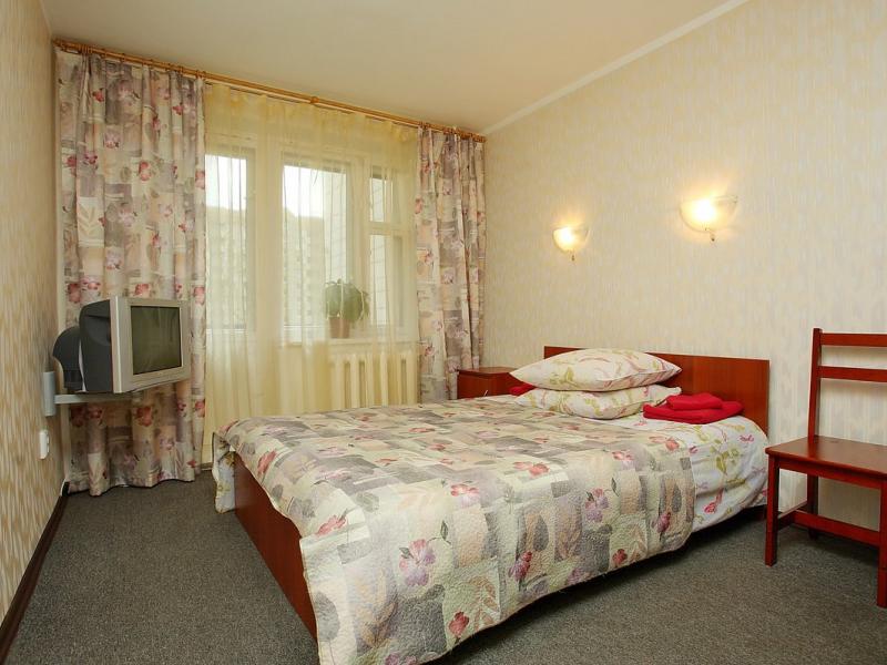 Островок (ул. Бухарестская)