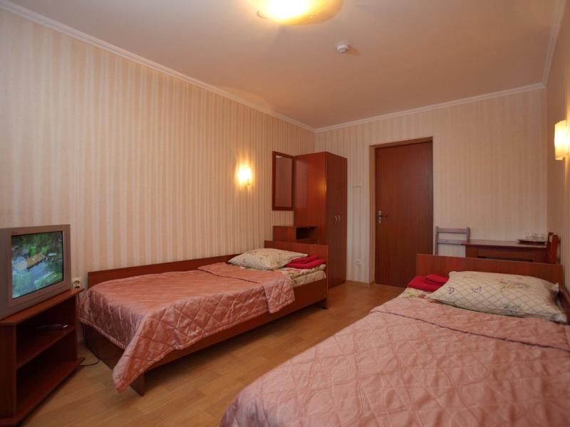 Островок (ул. Бухарестская)