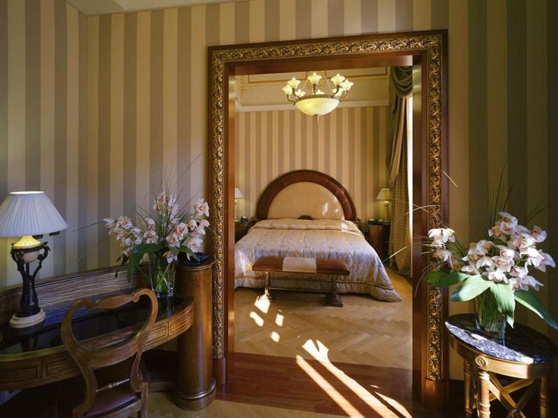 Carlo IV, The Dedica Anthology