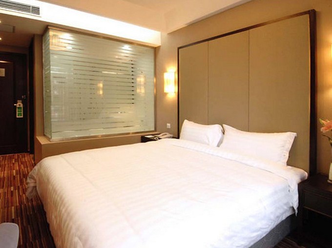 Rayfont Shanghai Nanpu Hotel