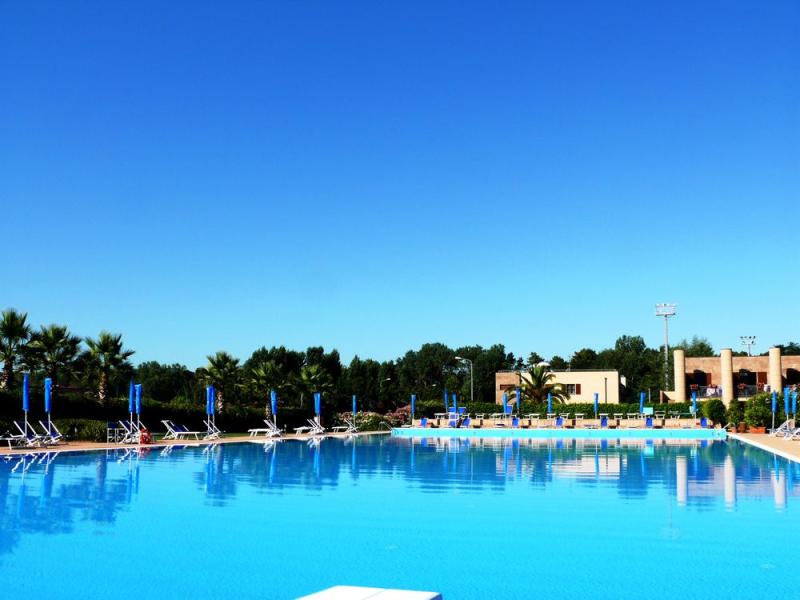 Cosmopolitan Golf & Beach Resort