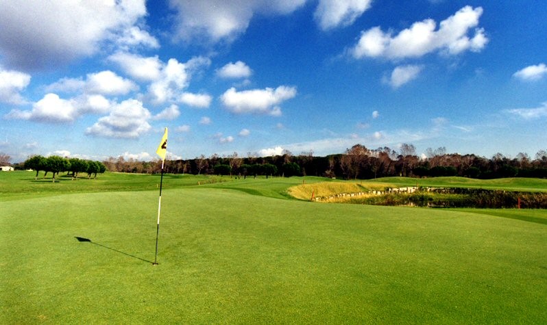 Cosmopolitan Golf & Beach Resort
