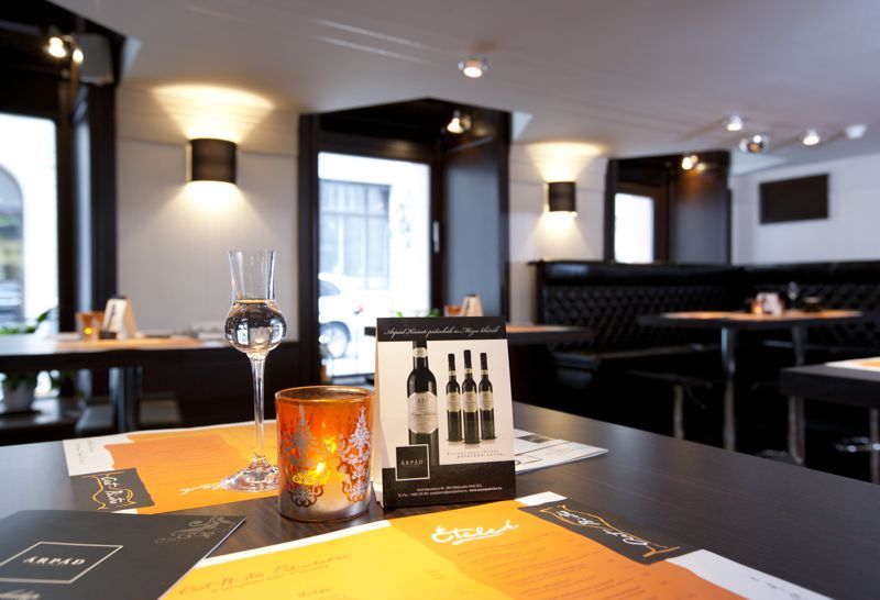 The Three Corners Hotel Art