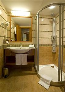 The Three Corners Hotel Art