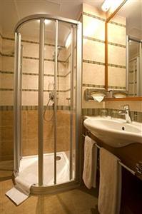 The Three Corners Hotel Art