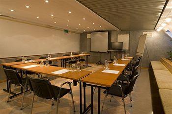 The Three Corners Hotel Art