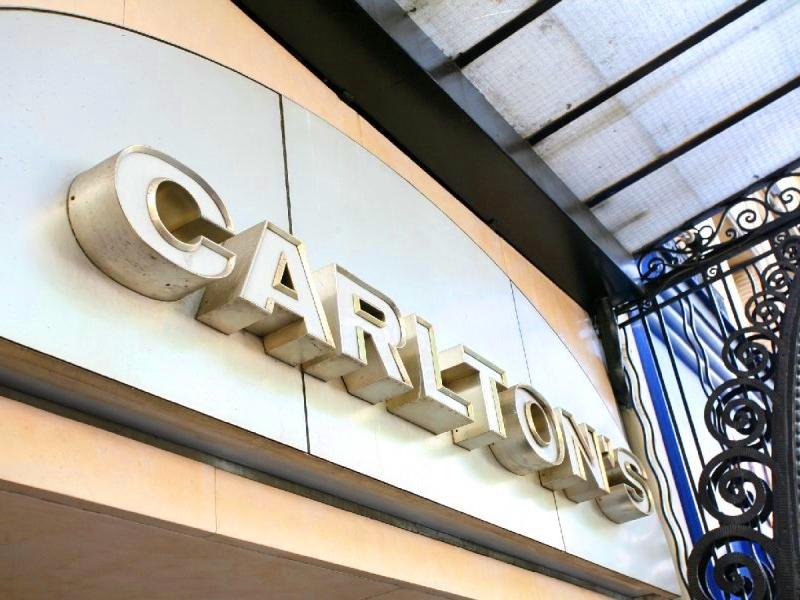 Carlton`s