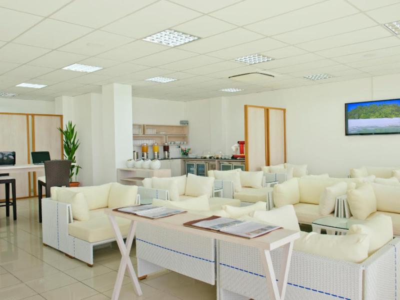 Kuramathi Blue Lagoon