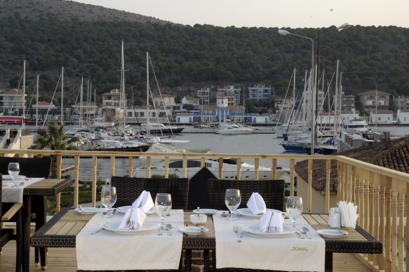 Cesme Kanuni Kervansaray Historical Hotel