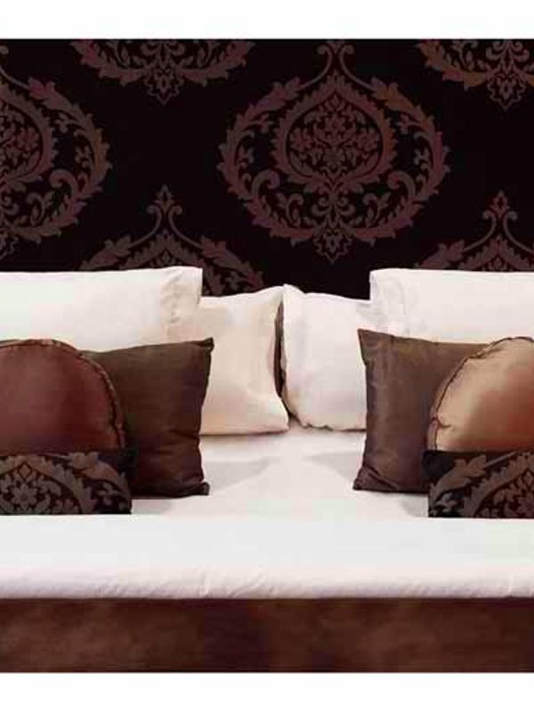 Splendom Suites