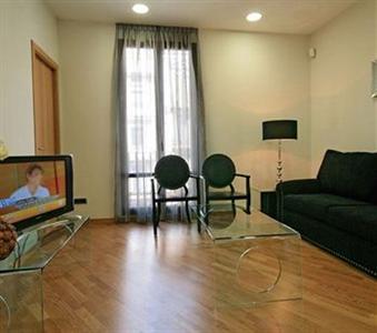 Splendom Suites
