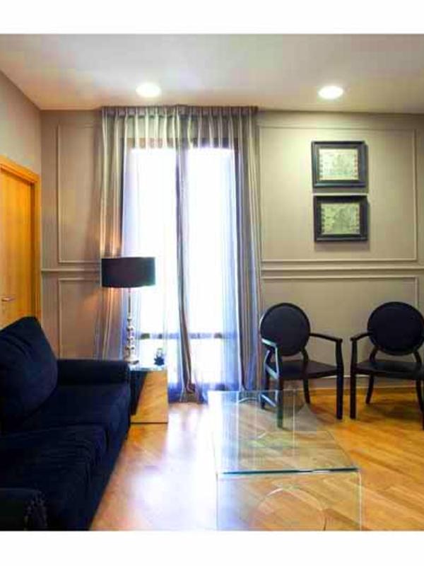 Splendom Suites