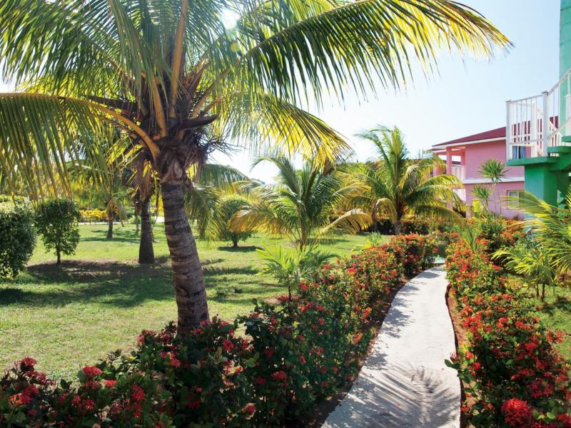 Memories Caribe Beach Resort (Adults Only)