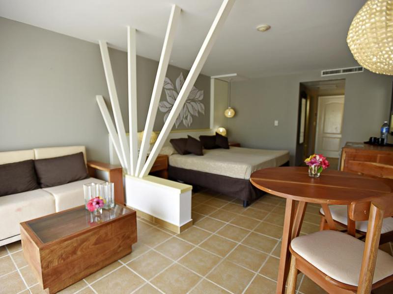 Memories Caribe Beach Resort (Adults Only)